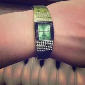 new green metal clip on watch